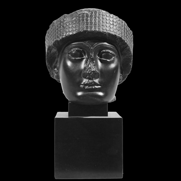 Tête de Gudea, prince de Lagash - Antiquités orientales - Reproduction d’une sculpture du Musée du Louvre, Paris
