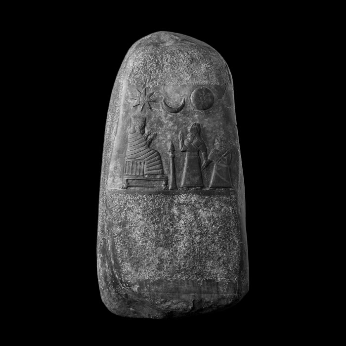 Grand kudurru du roi Melishipak II (1186-1172 av. J.-C.) - Antiquités orientales - Reproduction d’une sculpture du Musée du Louvre, Paris