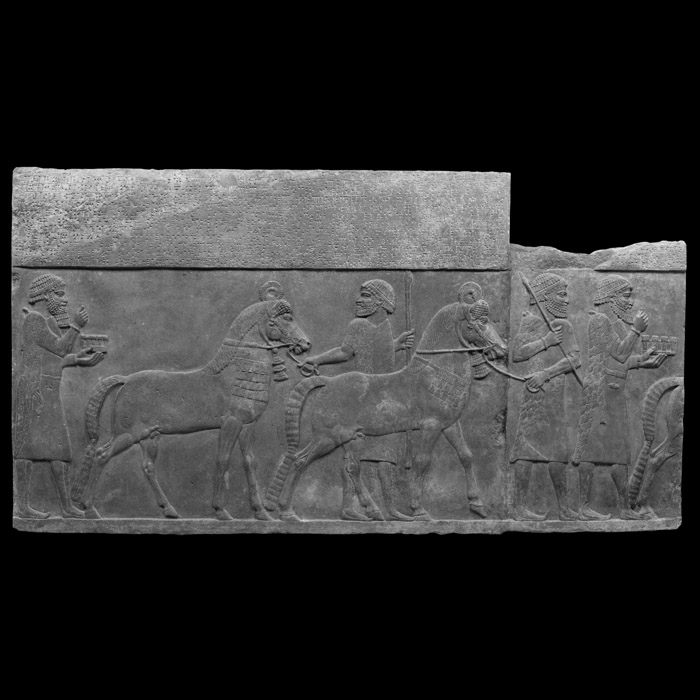 Bas-relief des tributaires mèdes de Khorsabad - Antiquités orientales - Reproduction d’une sculpture du Musée du Louvre, Paris