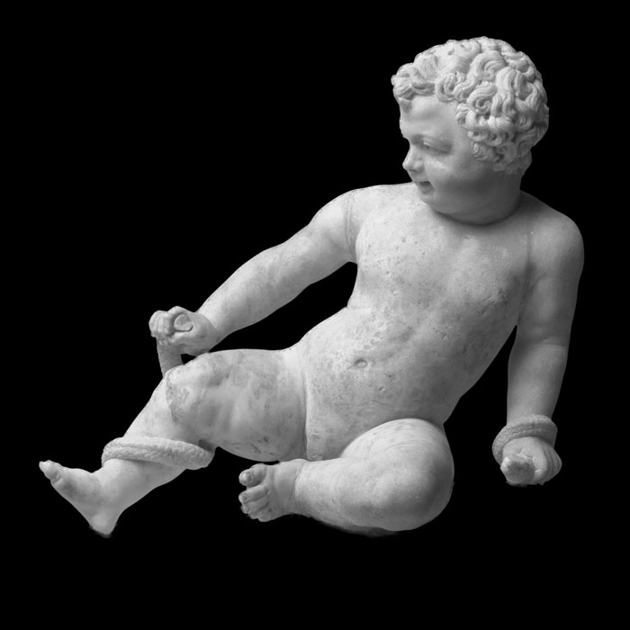 Statue d’enfant - Antiquités gréco-romaines - Reproduction d’une sculpture du Musée du Louvre, Paris