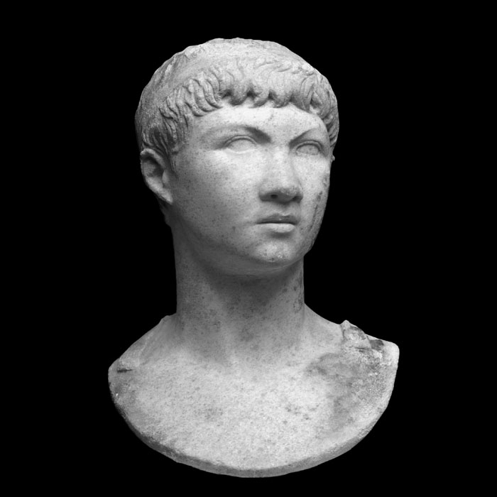 Bust of Ptolemy - Greco-Roman antiquities - Reproduction d’une sculpture du Musée du Louvre, Paris