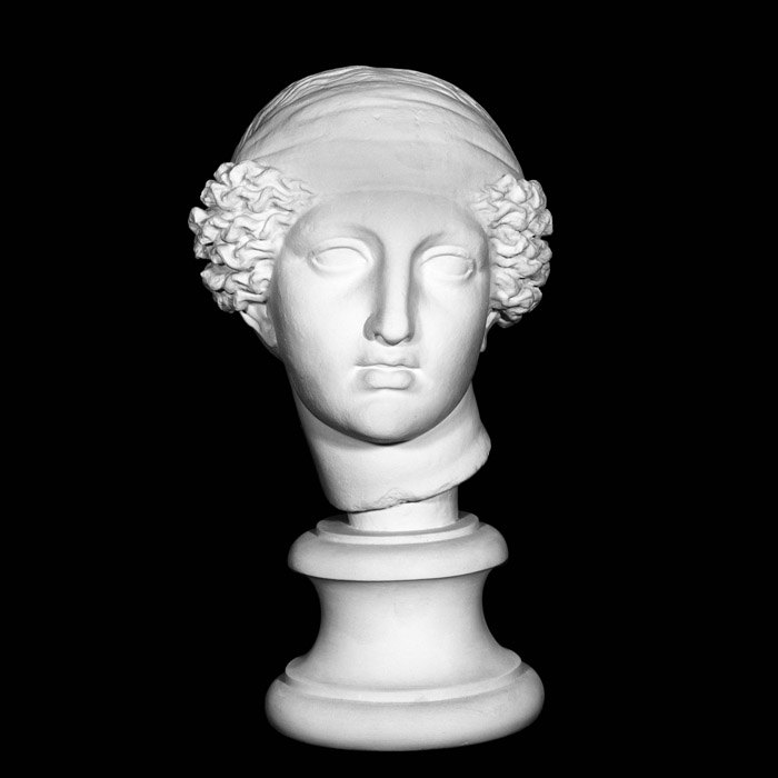 Head of a young woman with headband - Greco-Roman antiquities - Reproduction d’une sculpture du Musée du Louvre, Paris