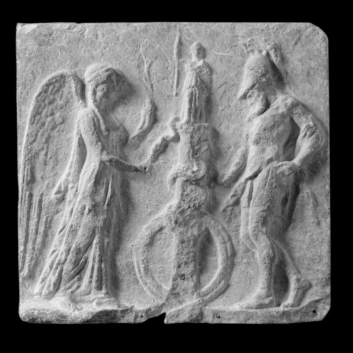 Bas relief: Greek warrior and Victory - Greco-Roman antiquities - Reproduction d’une sculpture du Musée du Louvre, Paris