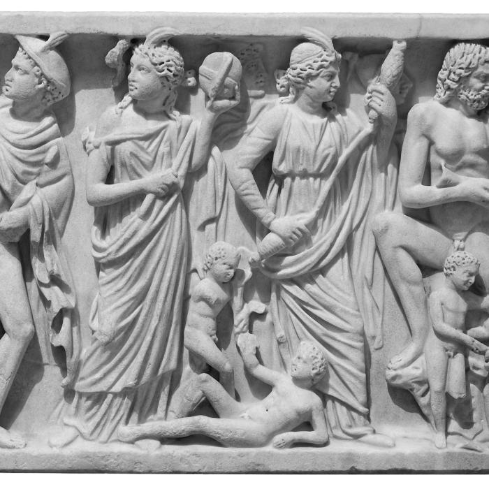 Sarcophage avec la légende de Prométhée - Antiquités gréco-romaines - Reproduction d’une sculpture du Musée du Louvre, Paris