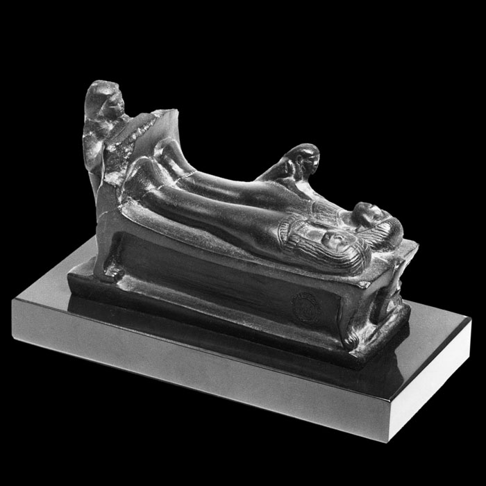 Pair of recumbent ushabti - Egyptian antiquities - Reproduction d’une sculpture du Musée du Louvre, Paris