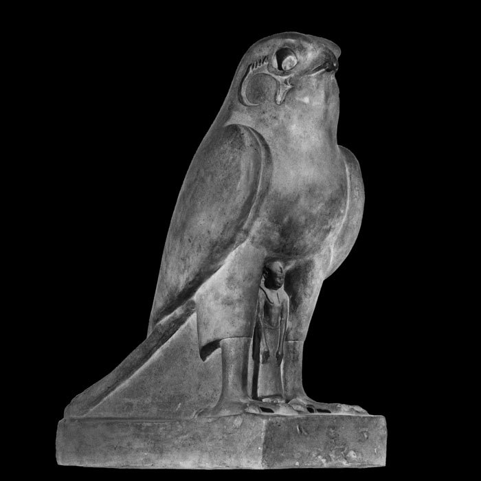 Falcon Horus protecting Nectanebo II - Egyptian antiquities - Reproduction d’une sculpture du Musée du Louvre, Paris