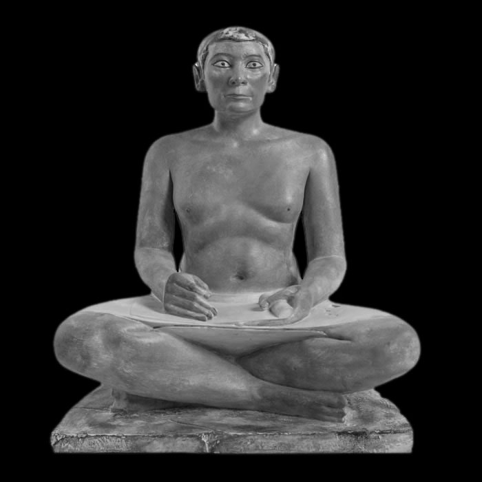 Scribe de Saqqara dit accroupi - Antiquités égyptiennes - Reproduction d’une sculpture du Musée du Louvre, Paris