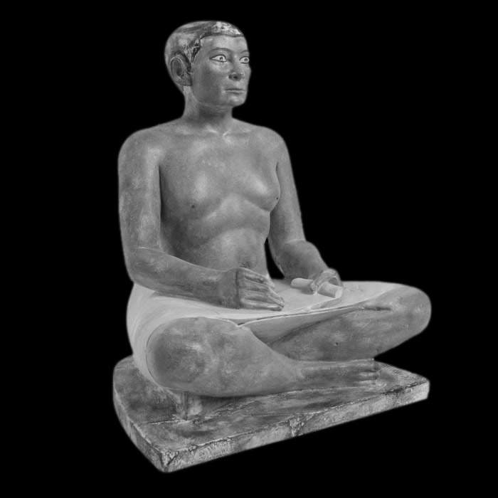 Scribe de Saqqara dit accroupi - Antiquités égyptiennes - Reproduction d’une sculpture du Musée du Louvre, Paris