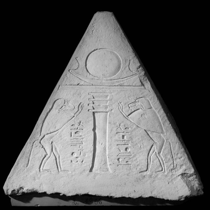 Pyramidion of Bennebensekhaf - Egyptian antiquities - Reproduction d’une sculpture du Musée du Louvre, Paris