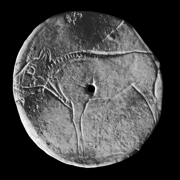 Bone disk engraved with a cow and her calf - Prehistory - Reproduction d’une sculpture du Musée d’Archéologie nationale, Saint-Germain-en-Laye