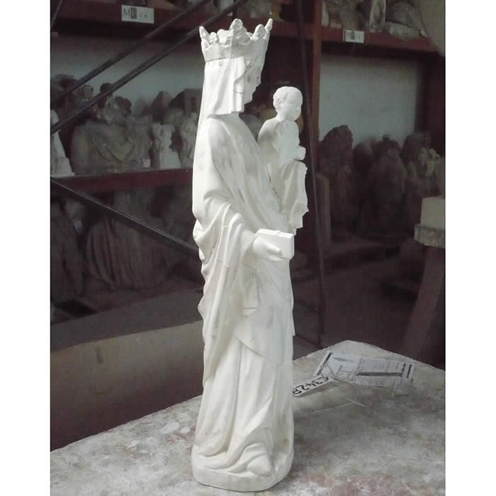 Virgin of Orcival - Middle Ages - Reproduction d’une sculpture de la Basilique Notre-Dame, Orcival
