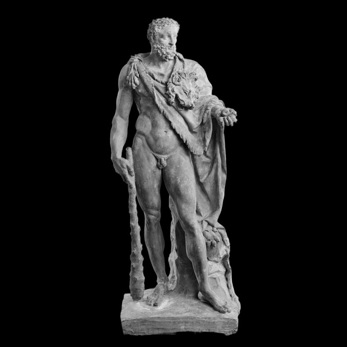 Hercule Commode - Reproduction d’une sculpture du Musée du Louvre, Paris
