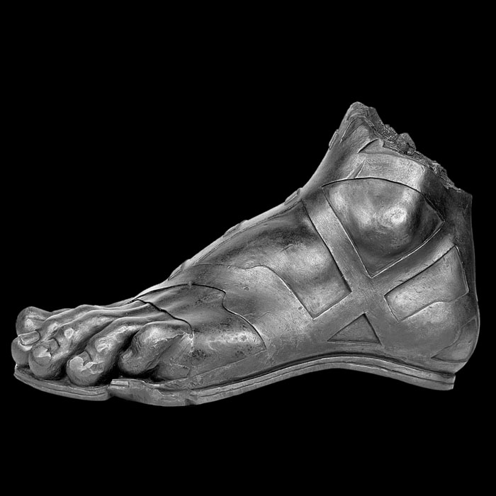 Pied de Louis XIV - Reproduction d’une sculpture du Musée Carnavalet - Histoire de Paris, Paris