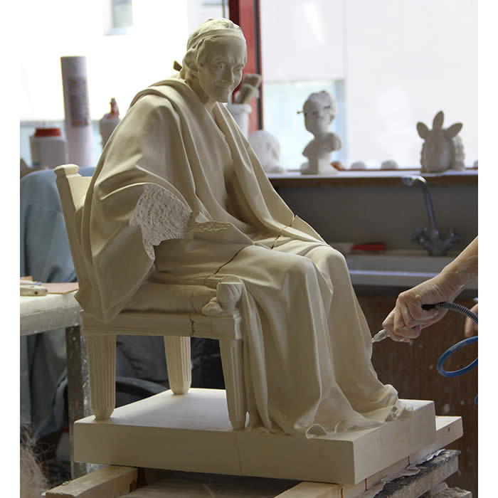 Voltaire seated - Reproduction d’une sculpture du Comédie-Française, Paris