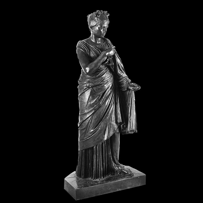 Young Roman girl - Reproduction d’une sculpture du Musée du Louvre, Paris