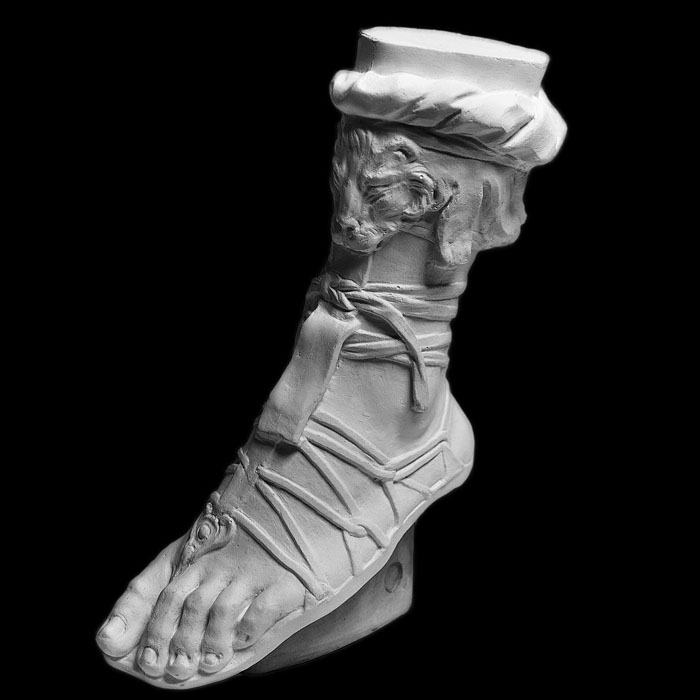 Foot of Alexander the Great - Reproduction d’une sculpture du Musée du Louvre, Paris