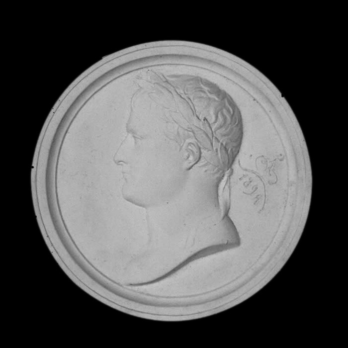 Medallion of Emperor Napoleon I - Reproduction d’une sculpture du Musée national des châteaux de Malmaison et de Bois-Préau, Rueil-Malmaison