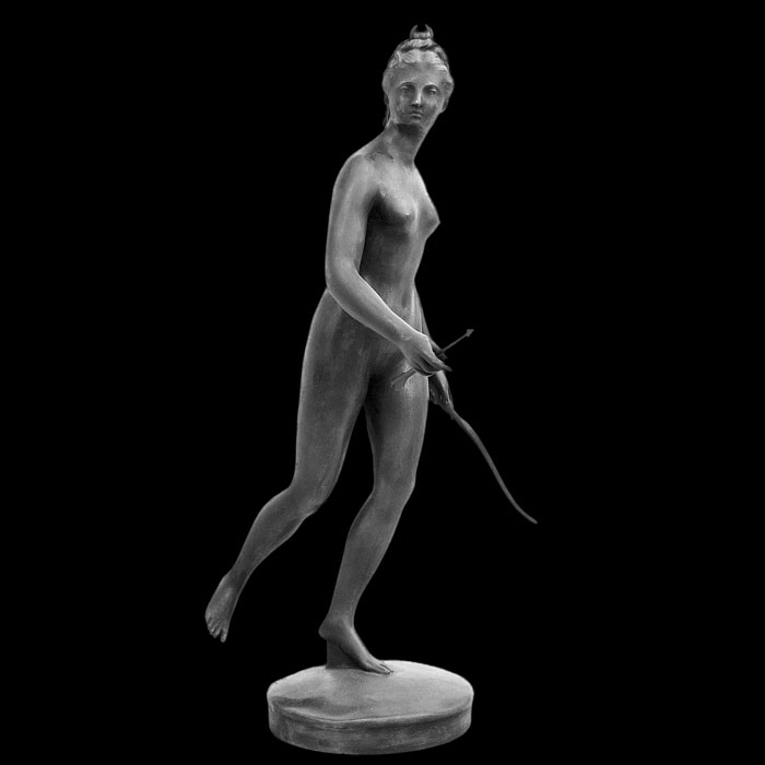 Diane chasseresse - Reproduction d’une sculpture du Musée du Louvre, Paris