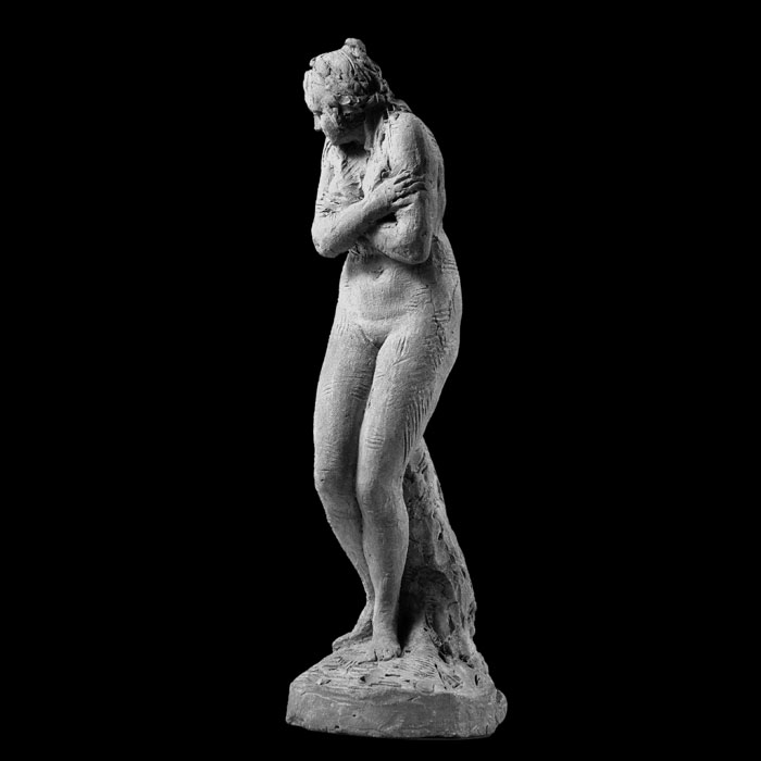 La frileuse - Reproduction d’une sculpture du Musée du Louvre, Paris