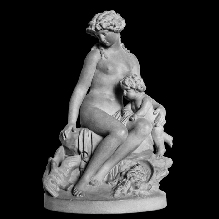 Vénus aux colombes - Reproduction d’une sculpture du Musée du Louvre, Paris