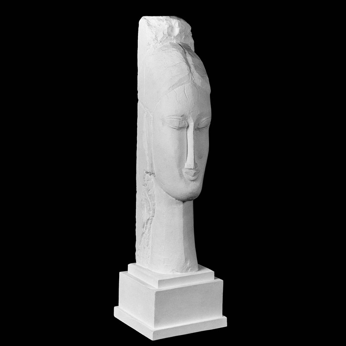 Large head of a woman - Reproduction d’une sculpture du Centre Pompidou, Paris