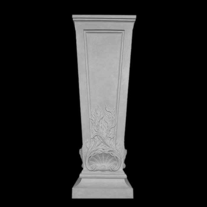 Gaine quadrangulaire à motifs végétaux et coquille - Reproduction d’une sculpture du château de Versailles, Versailles