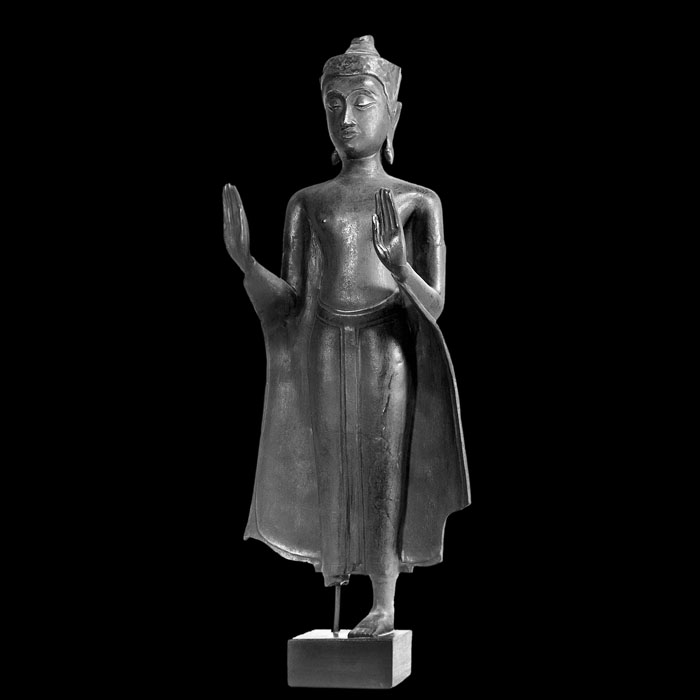 Buddha debout en abhaya mudra - Art asiatique - Reproduction d’une sculpture du Musée national des Arts asiatiques - Guimet, Paris