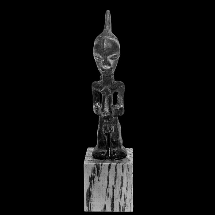 Lulua charm statuette - African art - Reproduction d’une sculpture du Musée du quai Branly - Jacques-Chirac, Paris
