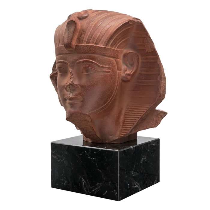 Tête de sphinx, sans doute du roi Aménophis II - Antiquités égyptiennes - Reproduction d’une sculpture du Musée du Louvre, Paris