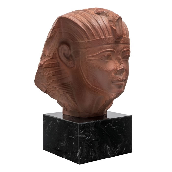 Tête de sphinx, sans doute du roi Aménophis II - Antiquités égyptiennes - Reproduction d’une sculpture du Musée du Louvre, Paris