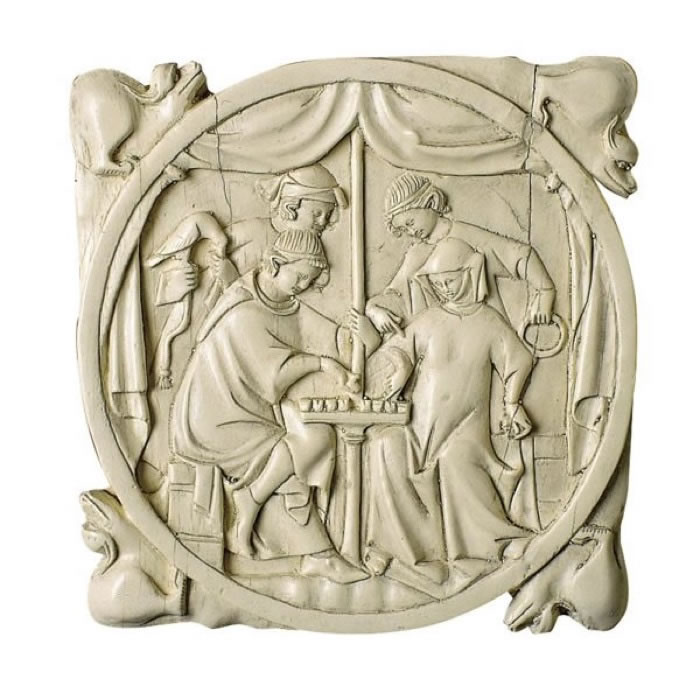 Mirror case with game of chess - Middle Ages - Reproduction d’une sculpture du Musée du Louvre, Paris