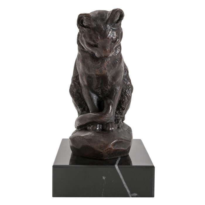 Chat assis - Reproduction d’une sculpture du Musée du Louvre, Paris