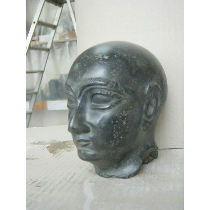 Tête d’homme sumérien - Antiquités orientales - Reproduction d’une sculpture du Musée du Louvre, Paris