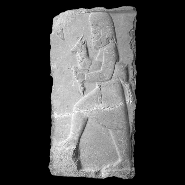 Figure carrying kid goat - Eastern antiquities - Reproduction d’une sculpture du Musée du Louvre, Paris