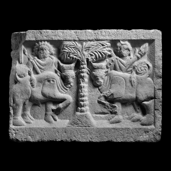 Relief depicting Apollo and Artemis - Eastern antiquities - Reproduction d’une sculpture du Musée du Louvre, Paris