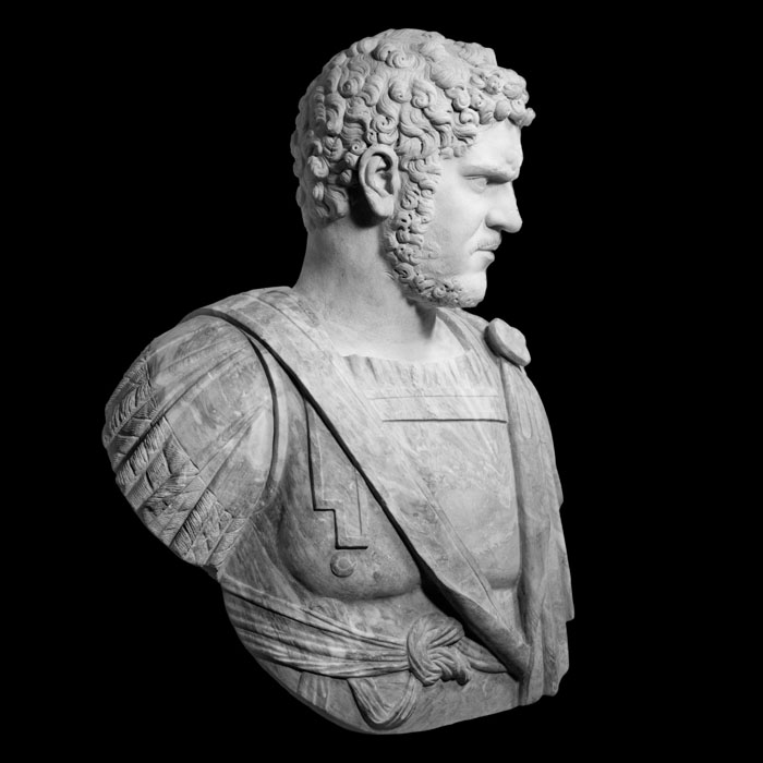 Buste de Caracalla en cuirasse - Antiquités gréco-romaines - Reproduction d’une sculpture du Musée du Louvre, Paris