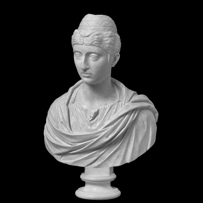 Buste de Faustine l’ancienne - Antiquités gréco-romaines - Reproduction d’une sculpture du Musée du Louvre, Paris