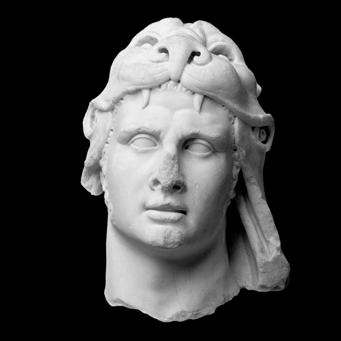 Tête de Mithridate IV Eupator en Hercule - Antiquités gréco-romaines - Reproduction d’une sculpture du Musée du Louvre, Paris