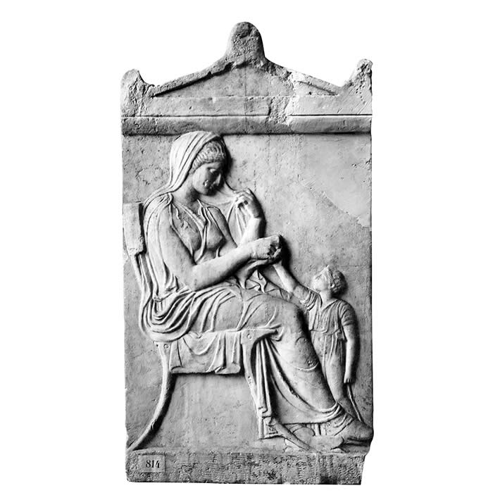 Tombstone with pediment of a seated woman - Greco-Roman antiquities - Reproduction d’une sculpture du Musée du Louvre, Paris