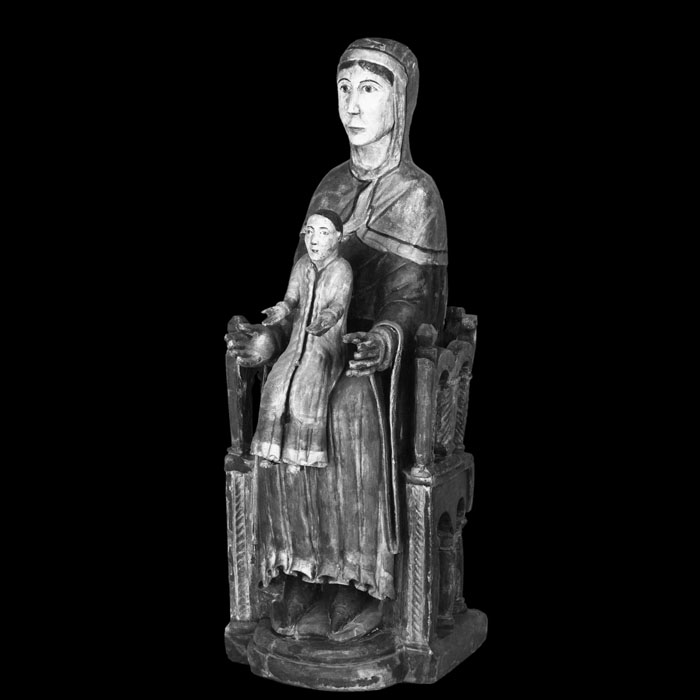 Vierge en majesté de Roche Charles - Moyen Âge - Reproduction d’une sculpture de l’Église Saint-Roch de Roche-Charles, Roche-Charles-la-Mayrand