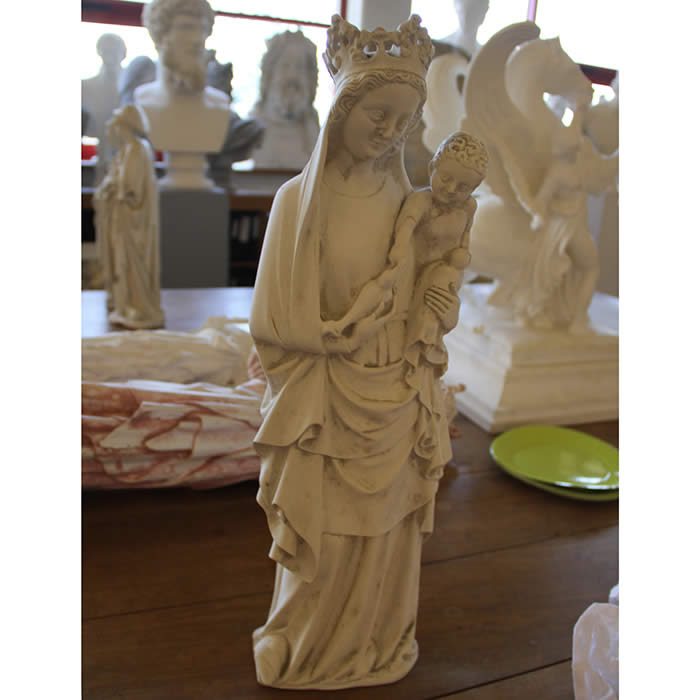 Virgin and Child with a dove - Middle Ages - Reproduction d’une sculpture du Cleveland Museum of Art, Cleveland