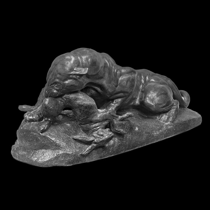 Jaguar dévorant un lièvre - Reproduction d’une sculpture du Musée du Louvre, Paris