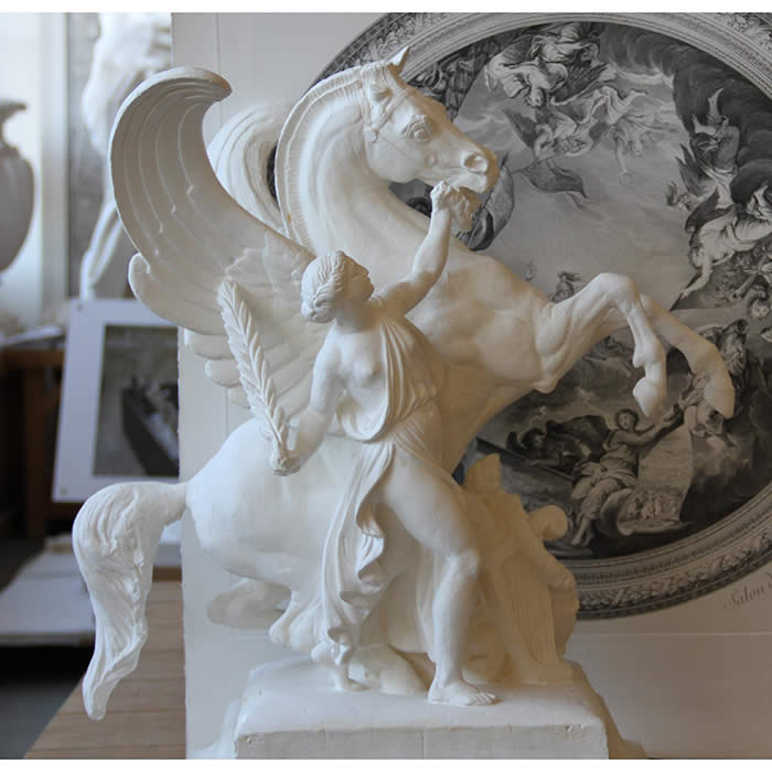 Étude pour la Renommée retenant Pégase (droite) - Reproduction d’une sculpture du Musée d’Orsay, Paris
