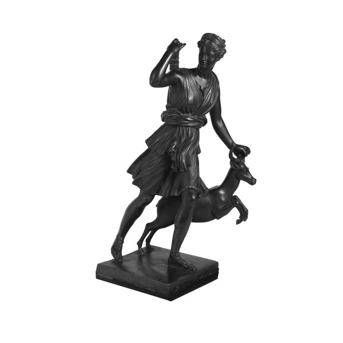 Diana the Huntress known as Diana of Versailles - crown bronze - Reproduction d’une sculpture du Musée du Louvre, Paris