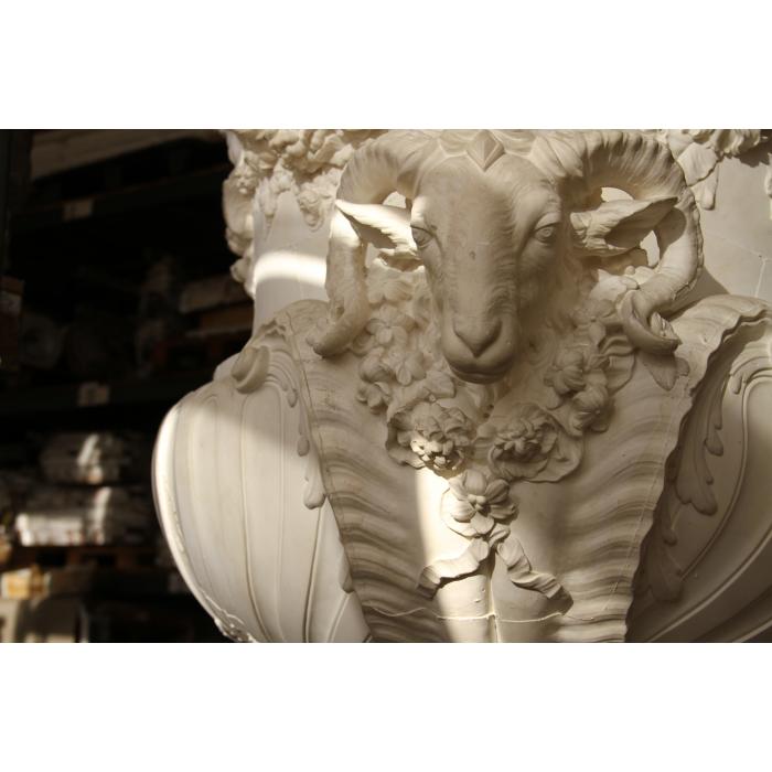 Vase du printemps - Reproduction d’une sculpture du Musée du Louvre, Paris