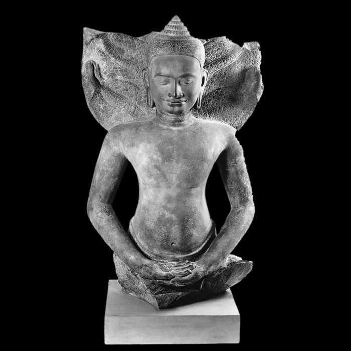 Buddha protégé par le nâga - Art asiatique - Reproduction d’une sculpture du Musée national des Arts asiatiques - Guimet, Paris