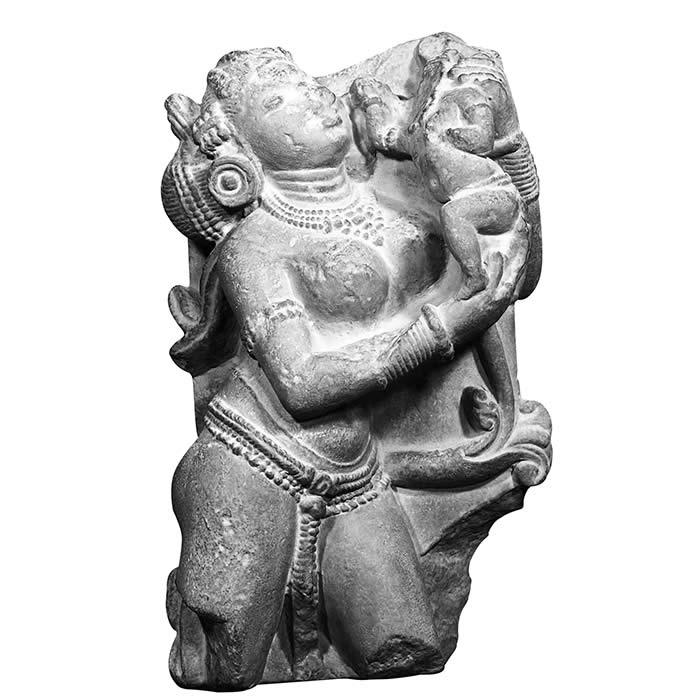 Relief of a woman carrying her child - Asian art - Reproduction d’une sculpture du Musée national des Arts asiatiques - Guimet, Paris