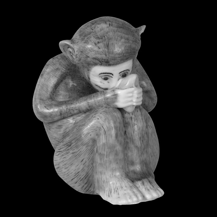 Singe assis - Reproduction d’une sculpture du Musée du Louvre, Paris