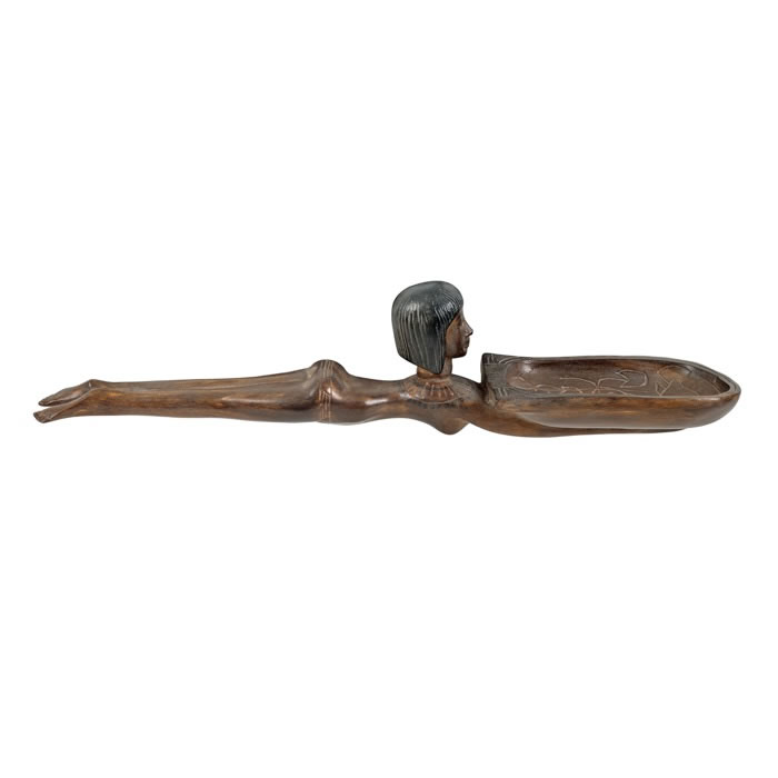 Cuillère à fard en forme de jeune fille nageant - Antiquités égyptiennes - Reproduction d’une sculpture du Musée du Louvre, Paris