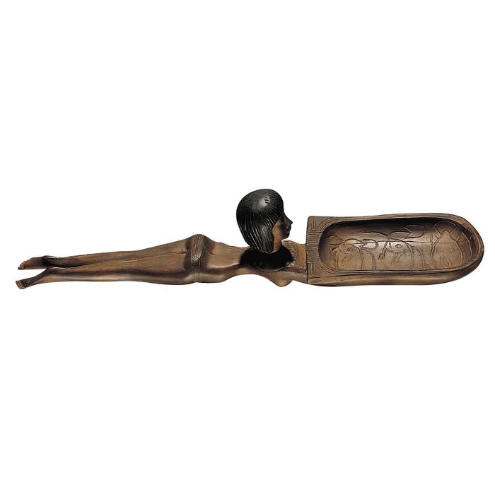 Cuillère à fard en forme de jeune fille nageant - Antiquités égyptiennes - Reproduction d’une sculpture du Musée du Louvre, Paris